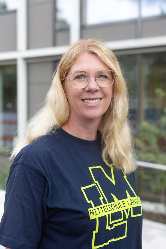 Michaela Maier, Verwaltungsangestellte